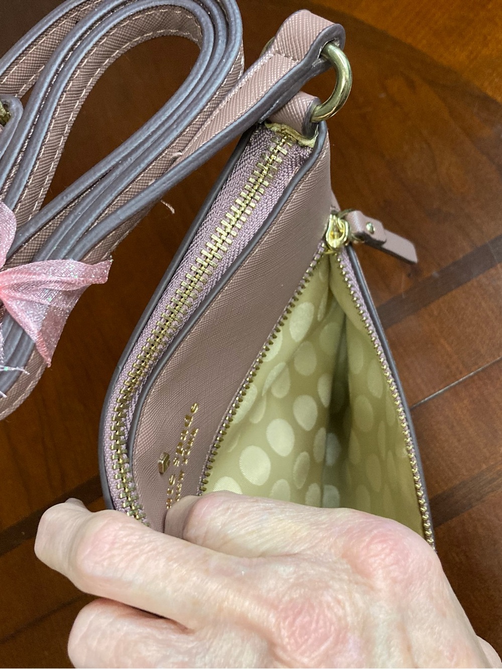 Kate Spade New York Cobble Hill Tenley Pebble Grain Leather Crossbody EUC - Picture 4 of 12